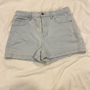 Short jeans